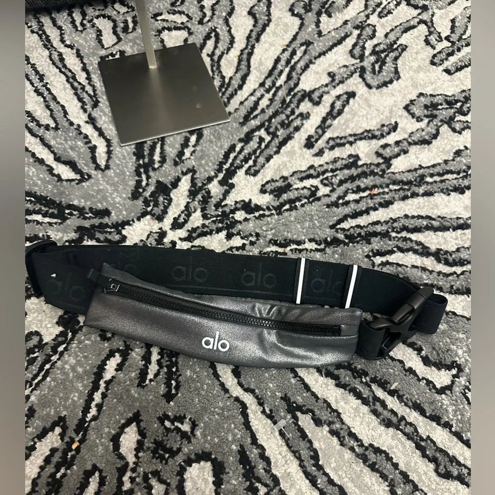 ALO Gray Belt Bag for Men - Picture 3 of 8